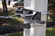 Cruzeta Dielétrica de Ancoragem - CDA250